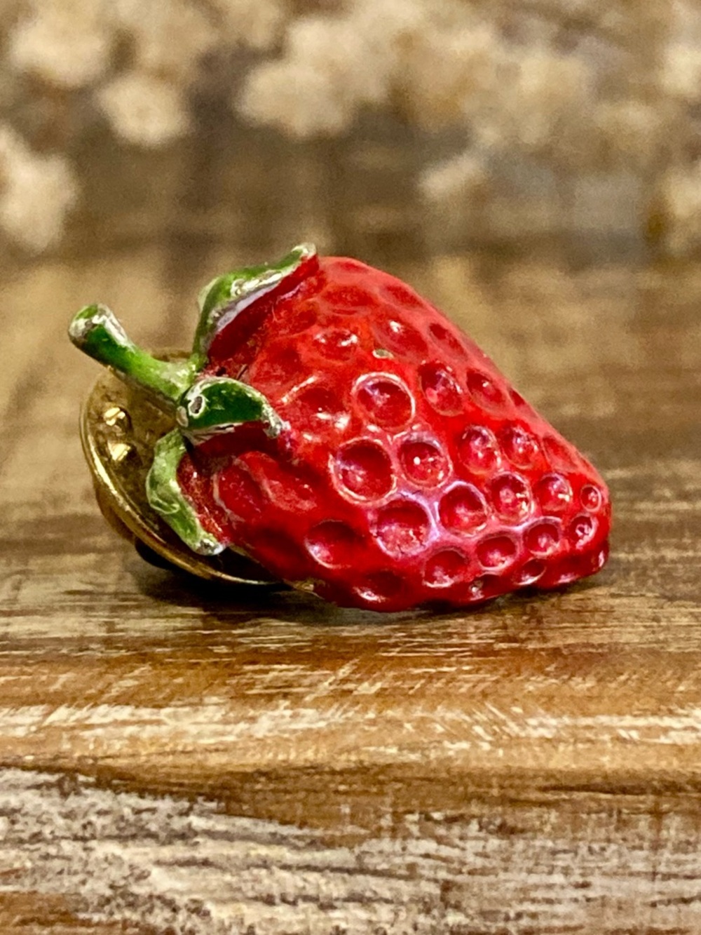 Vintage Ballou Small Red Strawberry Lapel Pin - Picture 2 of 16